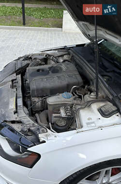 Седан Audi A4 2010 в 