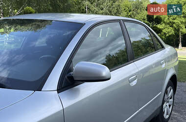 Седан Audi A4 2004 в 