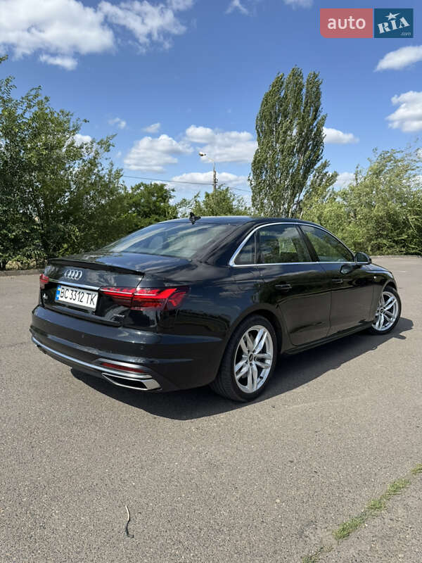 Седан Audi A4 2022 в Кривому Розі