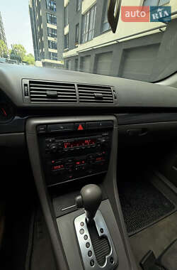 Универсал Audi A4 2004 в 