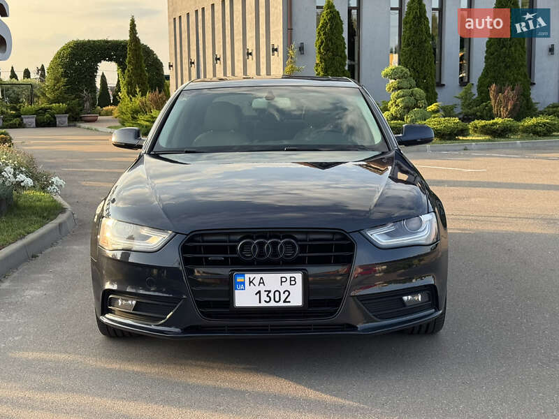 Седан Audi A4 2012 в Киеве