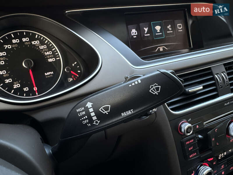 Седан Audi A4 2012 в Киеве