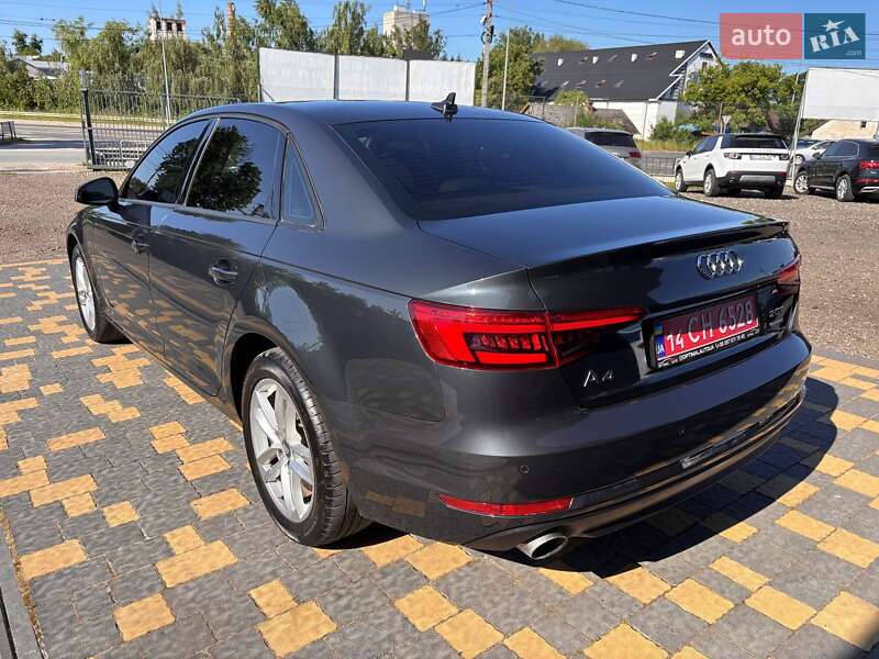Седан Audi A4 2017 в Львове