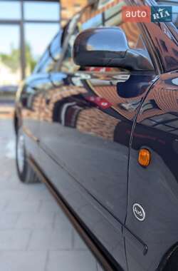 Седан Audi A4 1996 в 