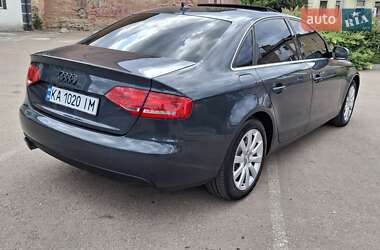 Седан Audi A4 2010 в 