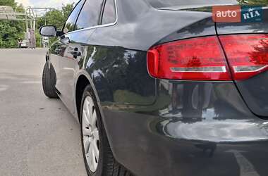 Седан Audi A4 2010 в 