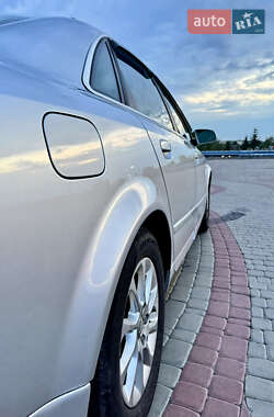 Седан Audi A4 2004 в 