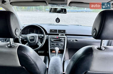 Седан Audi A4 2004 в 
