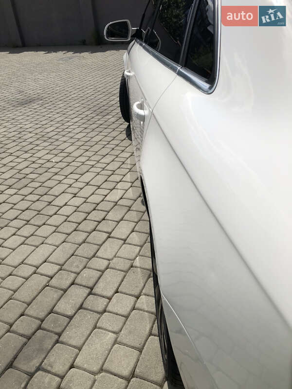 Седан Audi A4 2012 в Львове