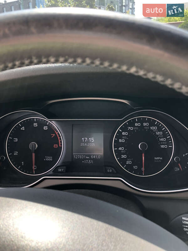 Седан Audi A4 2012 в Львове