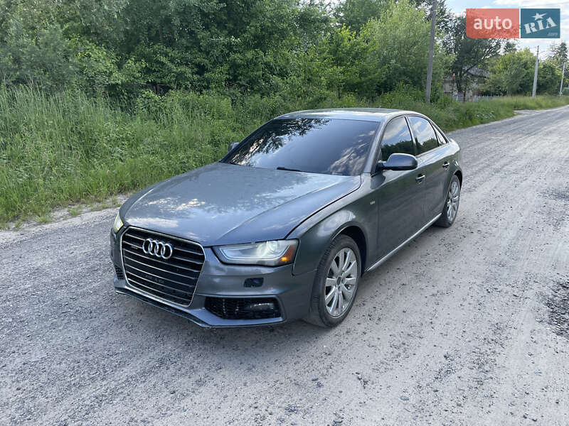 Седан Audi A4 2015 в Яворові
