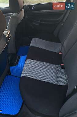 Седан Audi A4 1995 в 