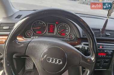Седан Audi A4 2001 в 