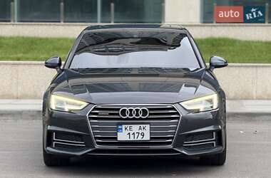 Седан Audi A4 2017 в 