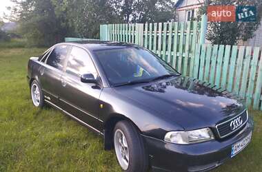 Седан Audi A4 1998 в Житомире