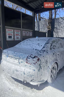 Седан Audi A4 2001 в 