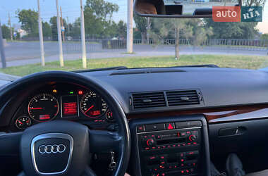 Седан Audi A4 2004 в 