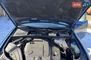 Седан Audi A4 2004 в 