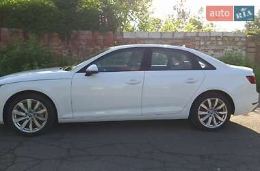Седан Audi A4 2016 в 