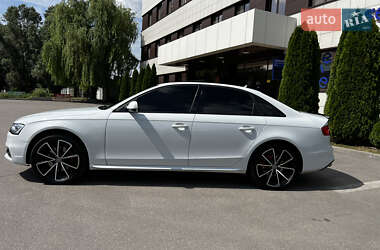 Седан Audi A4 2015 в 
