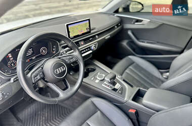 Седан Audi A4 2018 в 