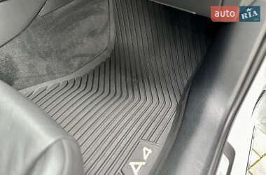Седан Audi A4 2018 в 