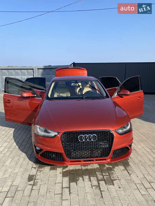 Седан Audi A4 2012 в Горохове