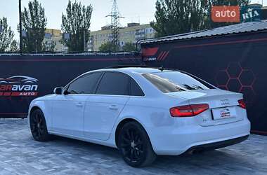 Седан Audi A4 2012 в 