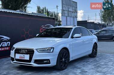 Седан Audi A4 2012 в 