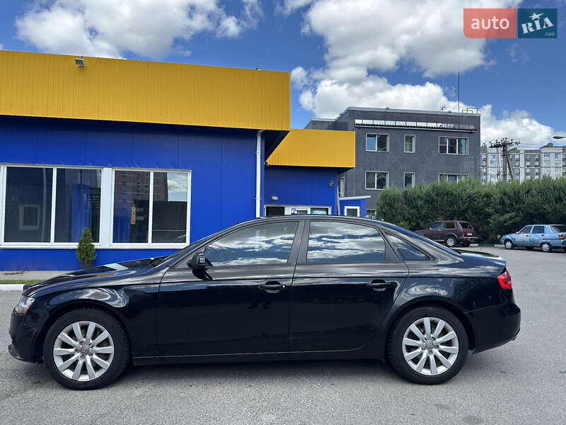 Седан Audi A4 2013 в Киеве