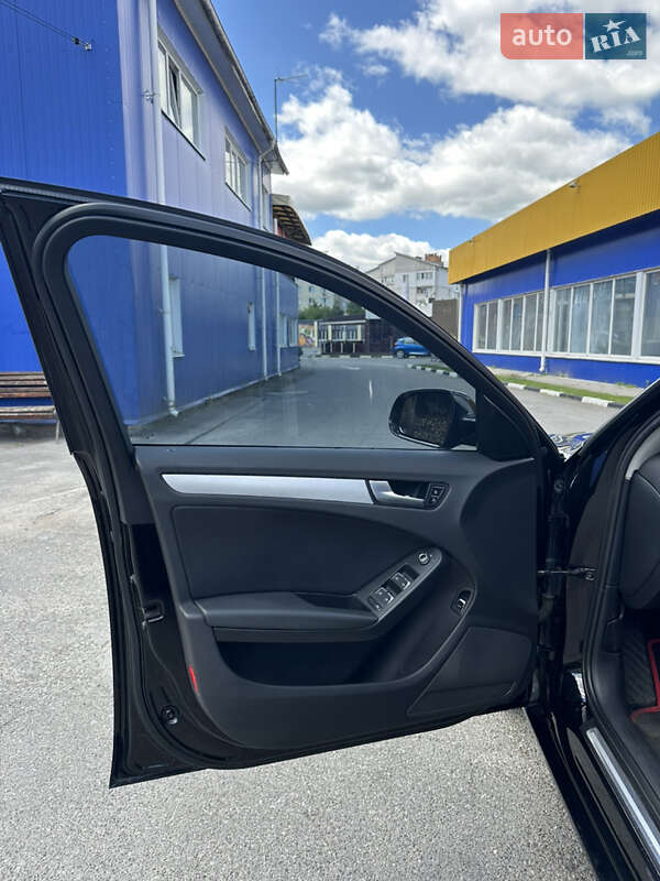 Седан Audi A4 2013 в Киеве