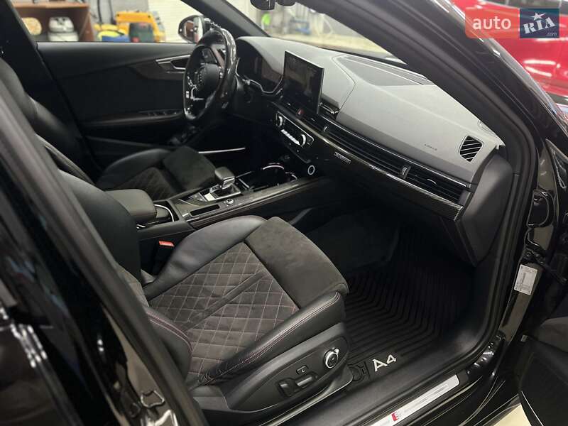 Универсал Audi A4 2021 в Ужгороде