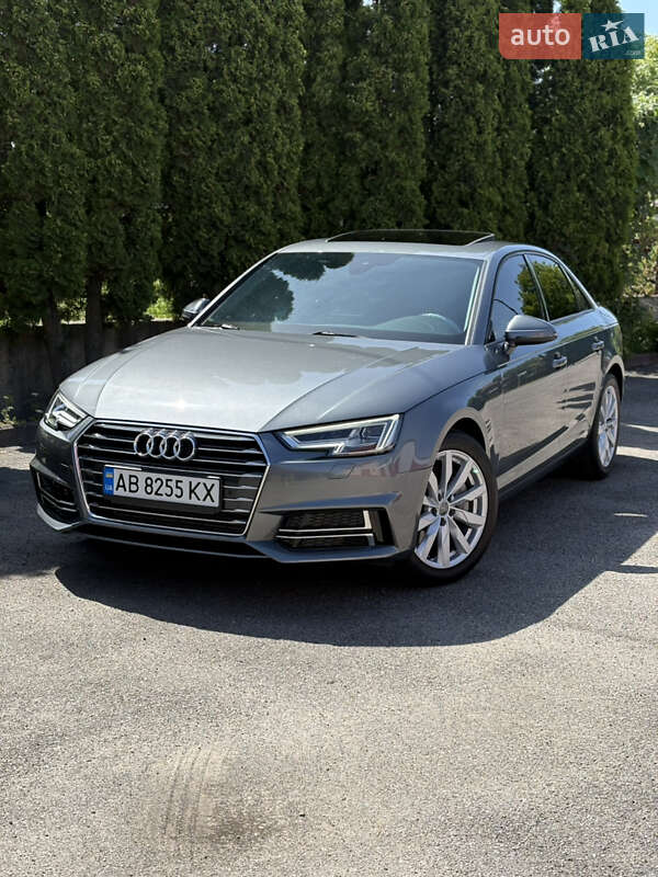 Седан Audi A4 2016 в 