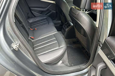 Седан Audi A4 2016 в 
