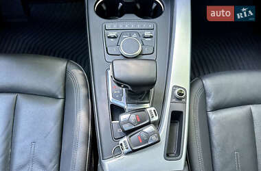 Седан Audi A4 2016 в 