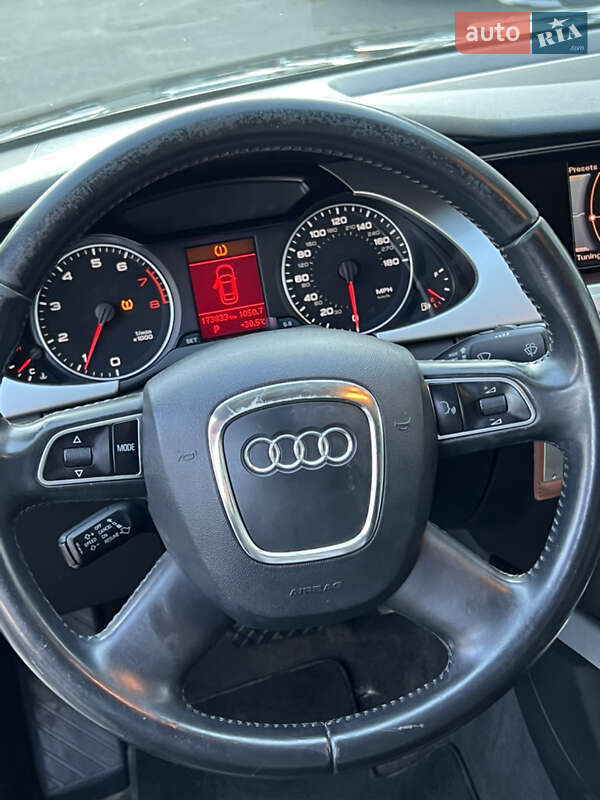Седан Audi A4 2011 в Одессе