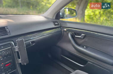 Седан Audi A4 2001 в 