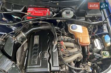 Седан Audi A4 1995 в 