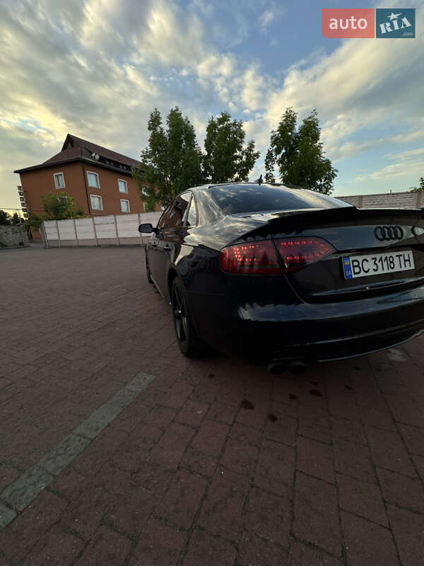 Седан Audi A4 2012 в Стрые