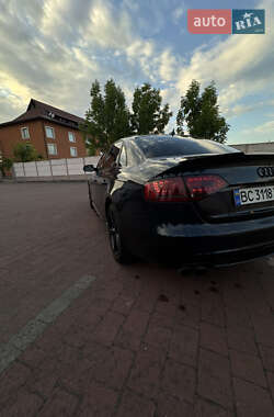 Седан Audi A4 2012 в 