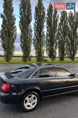 Седан Audi A4 1999 в 