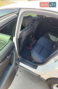 Седан Audi A4 2002 в 