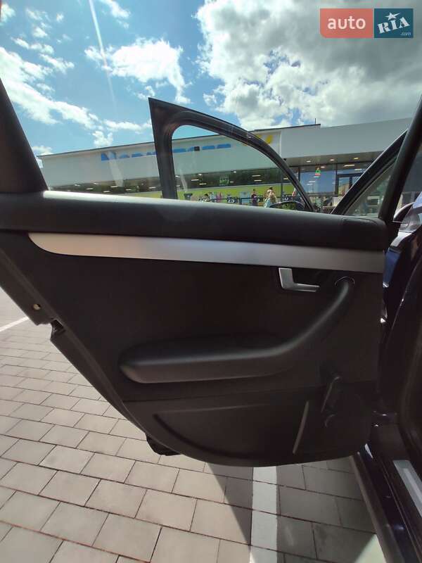 Седан Audi A4 2006 в Каменском