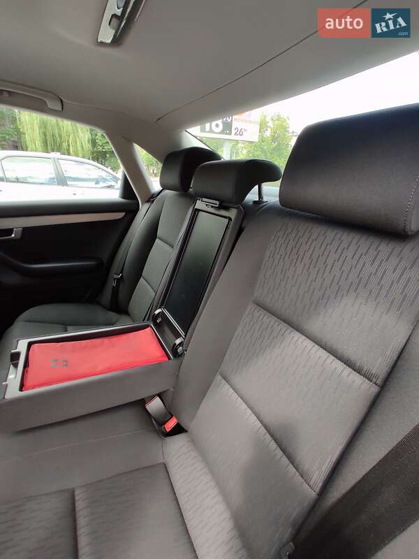 Седан Audi A4 2006 в Каменском