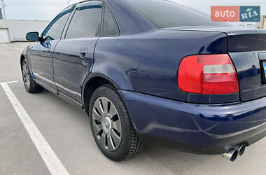 Седан Audi A4 1997 в 