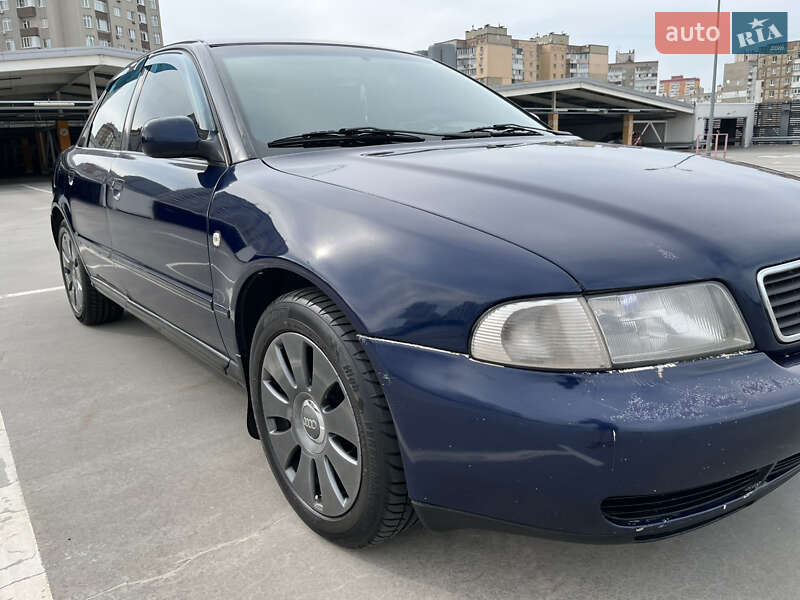 Седан Audi A4 1997 в Киеве