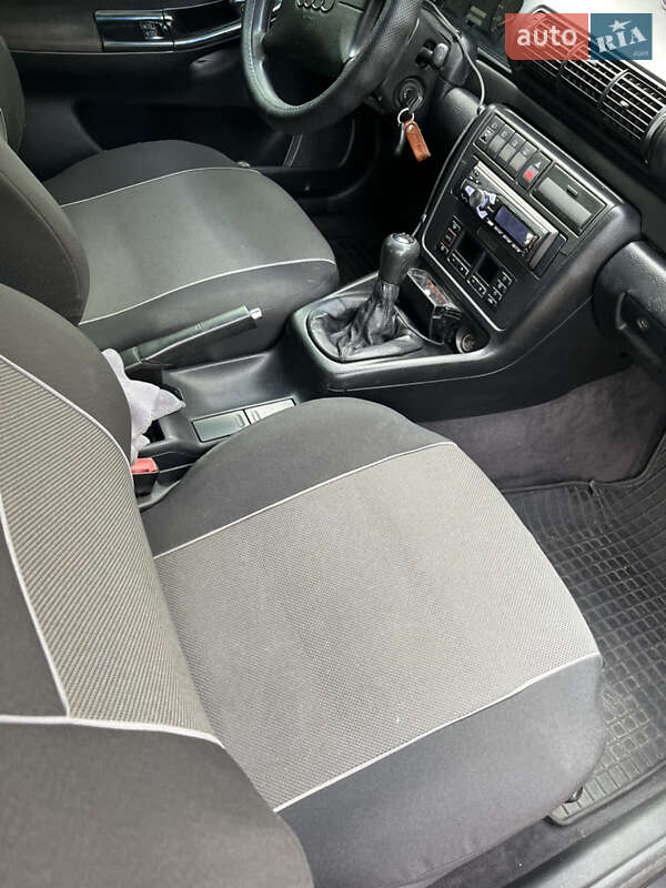 Седан Audi A4 1997 в Киеве