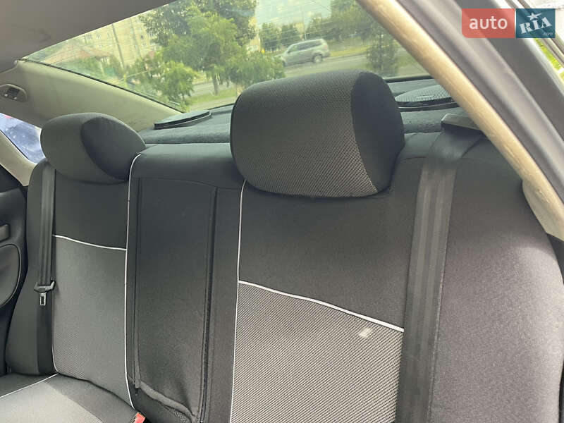 Седан Audi A4 1997 в Киеве