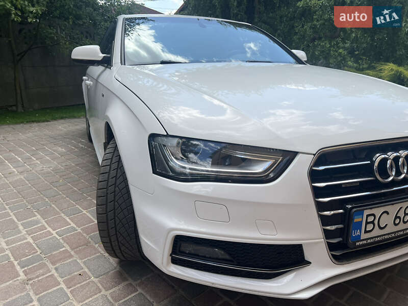 Седан Audi A4 2015 в Львове