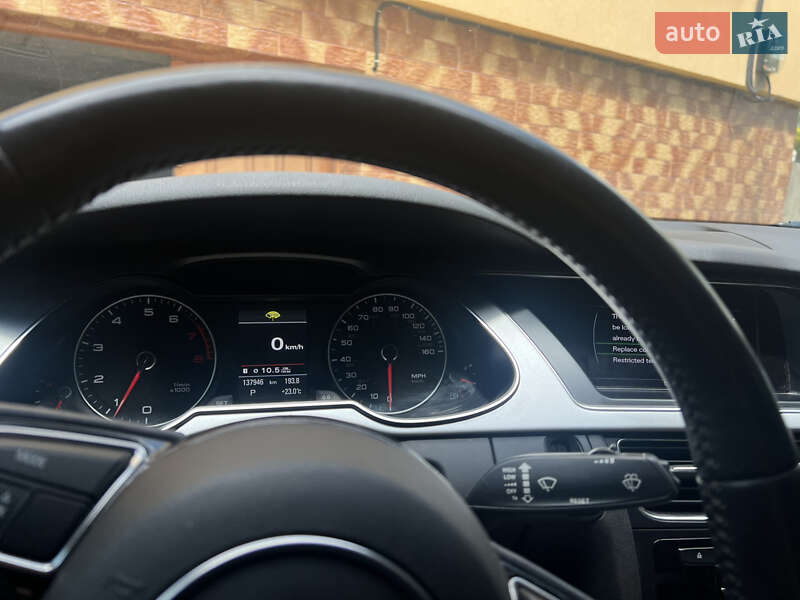 Седан Audi A4 2015 в Львове